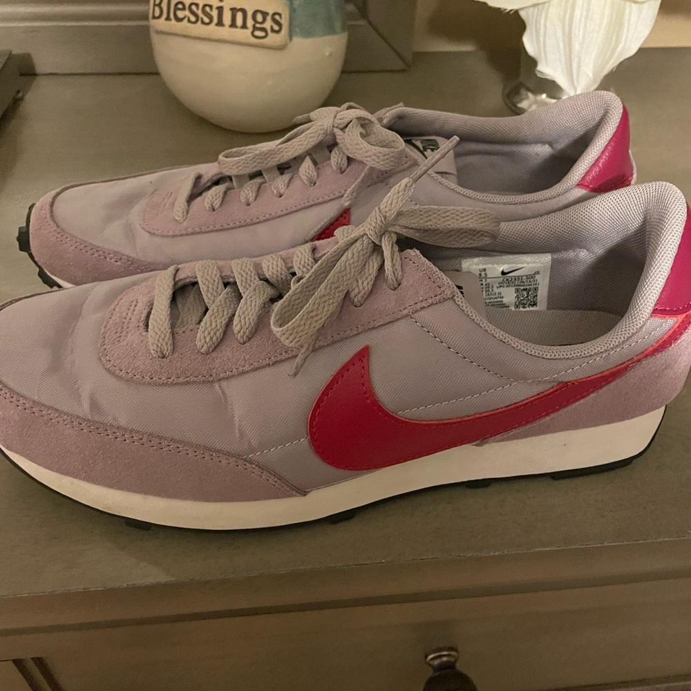 Nike tennis shoes! Brand new!